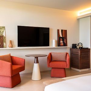 Premium King Room